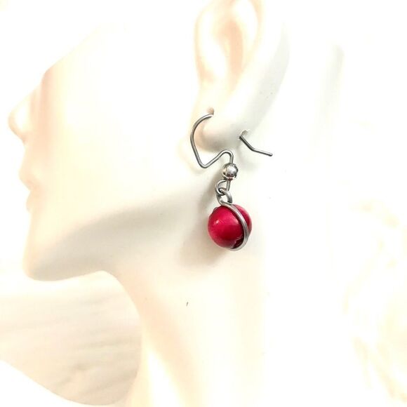 Red beaded earrings  - Picture 1 of 2